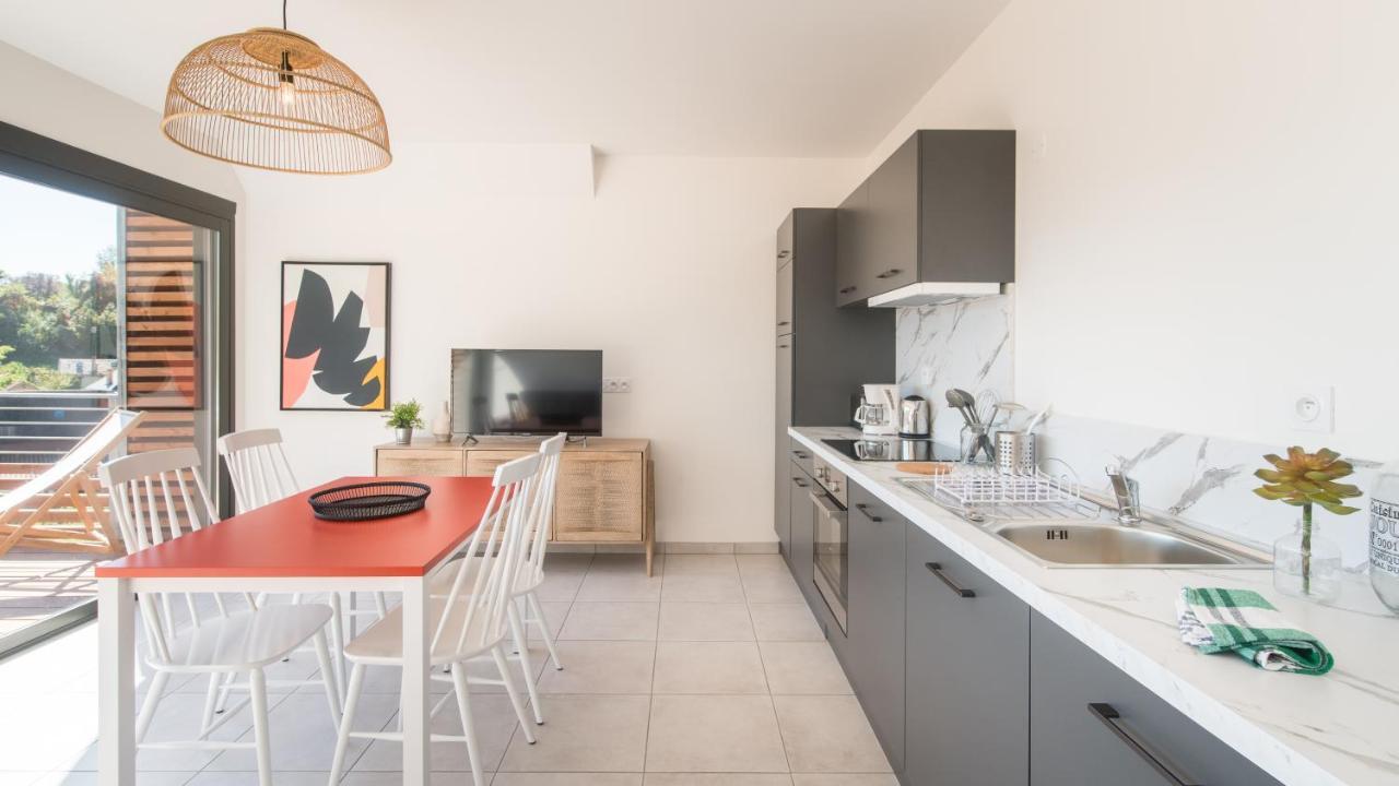 Villa Spacieuse Avec Jacuzzi Privatif Sarlat-la-Canéda Kültér fotó