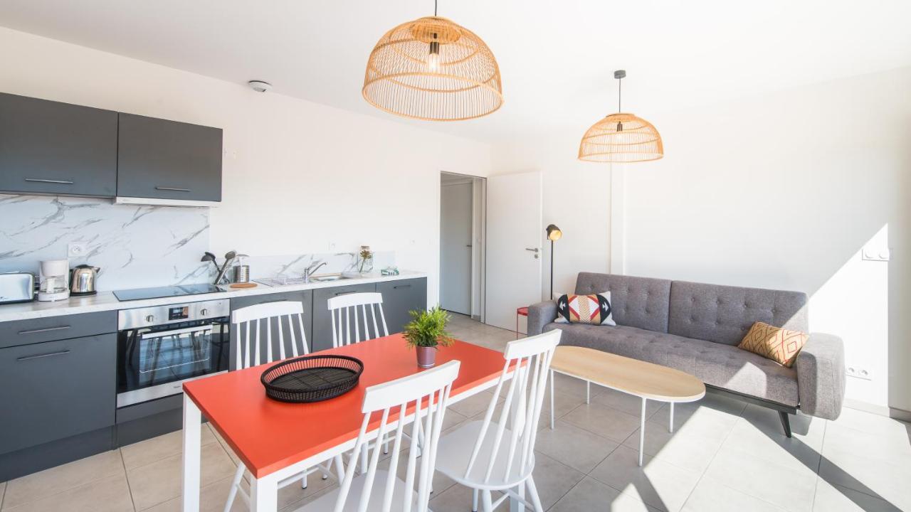 Villa Spacieuse Avec Jacuzzi Privatif Sarlat-la-Canéda Kültér fotó
